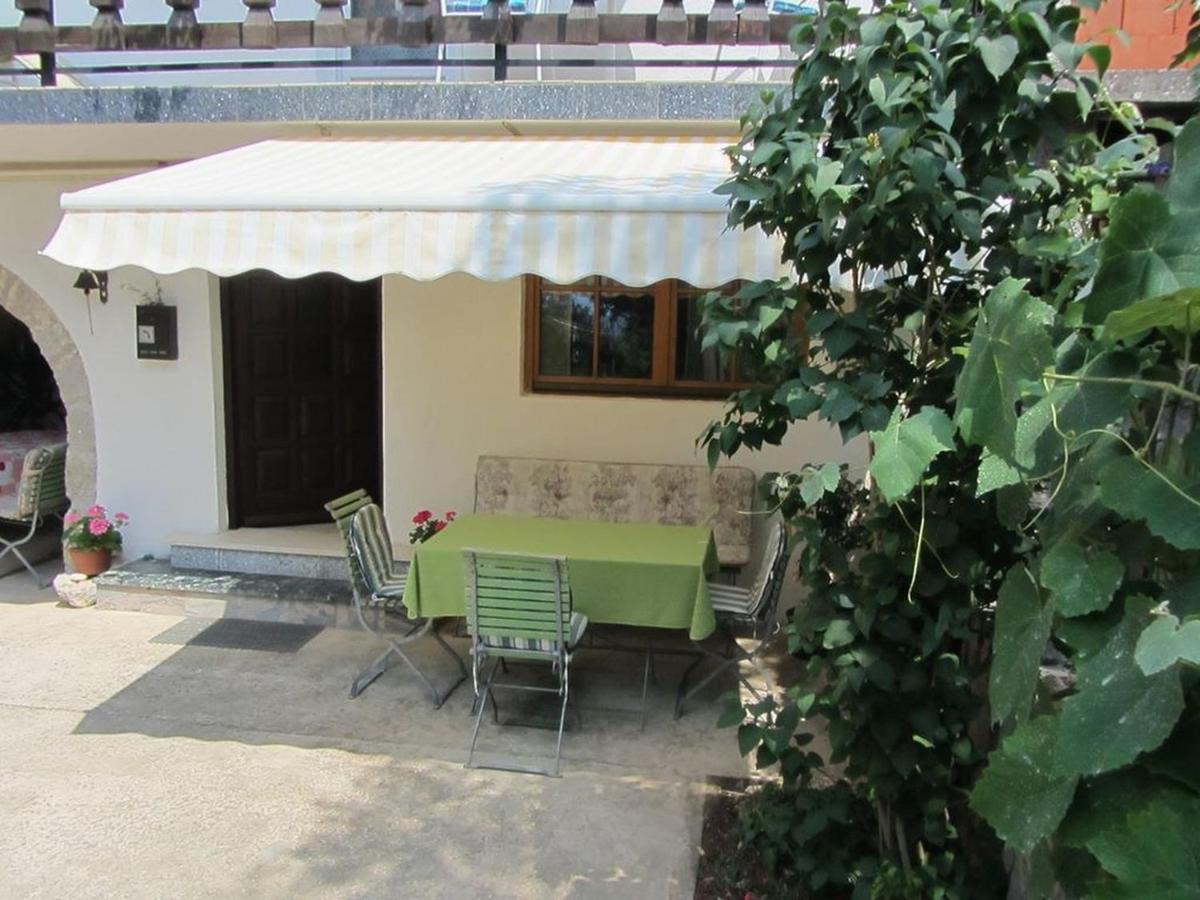 Apartments Marijana Srsici Bagian luar foto