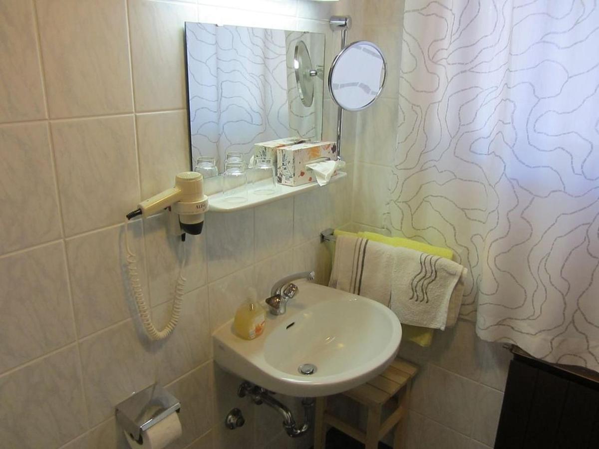 Apartments Marijana Srsici Bagian luar foto